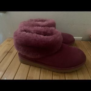 Women’s UGG Classic Fluff Shearling lining boots 7